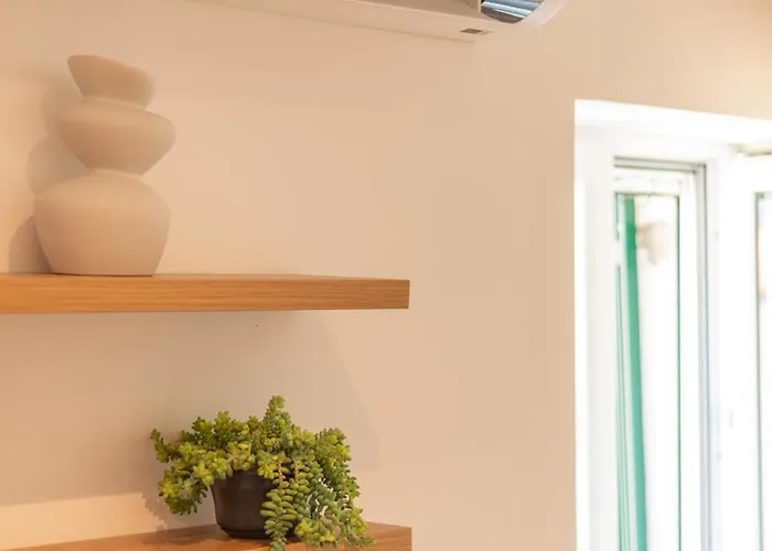 Brand New & Stylish Beachfront Next To Bacvice *