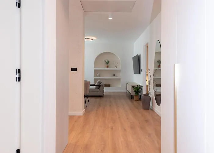 아파트 Brand New & Stylish Beachfront Next To Bacvice