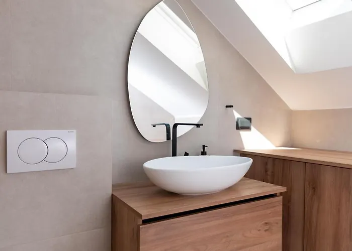 Brand New & Stylish Beachfront Next To Bacvice *