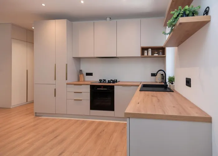 Brand New & Stylish Beachfront Next To Bacvice *