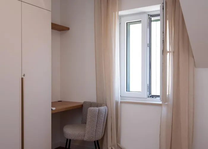 Brand New & Stylish Beachfront Next To Bacvice 아파트