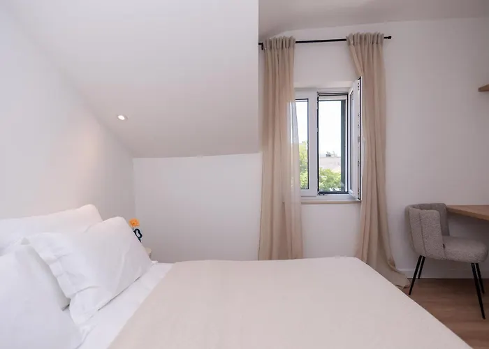 아파트 Brand New & Stylish Beachfront Next To Bacvice