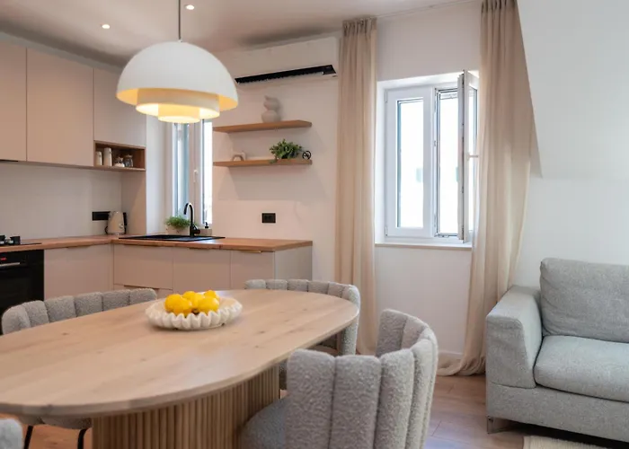 Brand New & Stylish Beachfront Next To Bacvice *