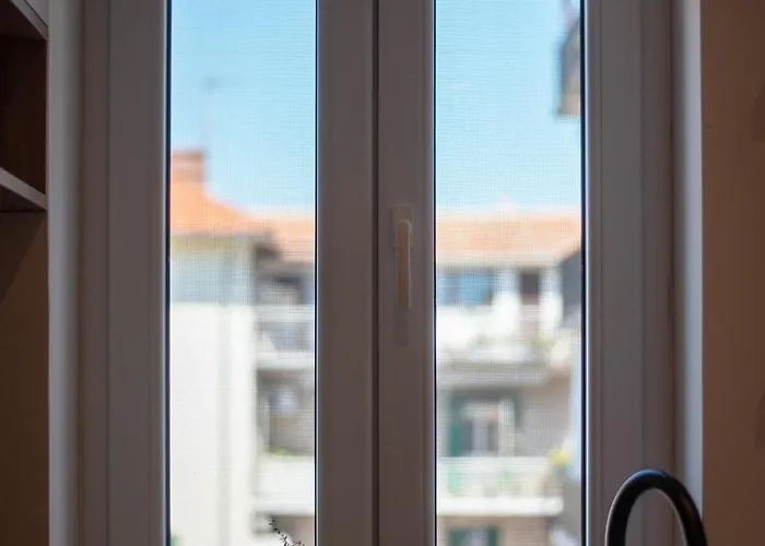 Brand New & Stylish Beachfront Next To Bacvice 아파트