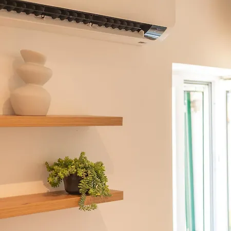 Brand New & Stylish Beachfront Next To Bacvice *