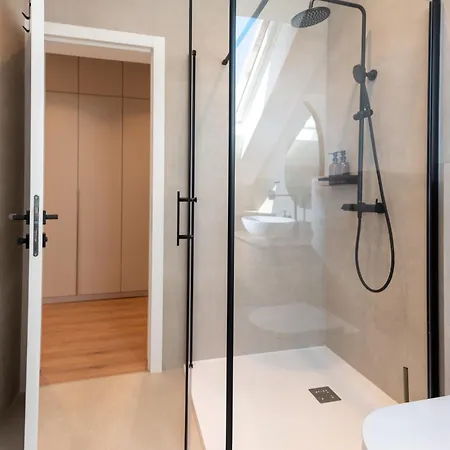 Brand New & Stylish Beachfront Next To Bacvice